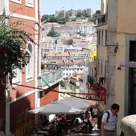 Condessa - Modern Charm In Historic 아파트