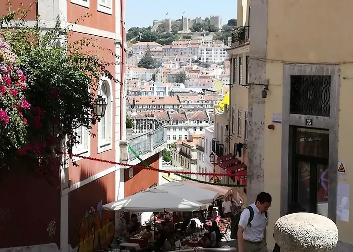 Condessa - Modern Charm In Historic Апартаменты